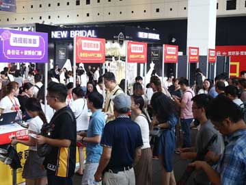 驻马店家博会现场图之二