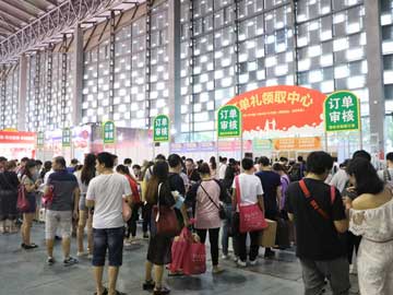 驻马店家博会现场图之三